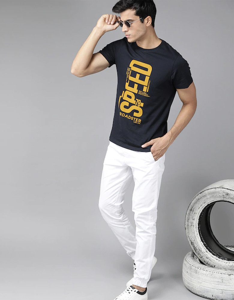 Men Navy Blue & Mustard Yellow Printed Cotton Round Neck T-shirt