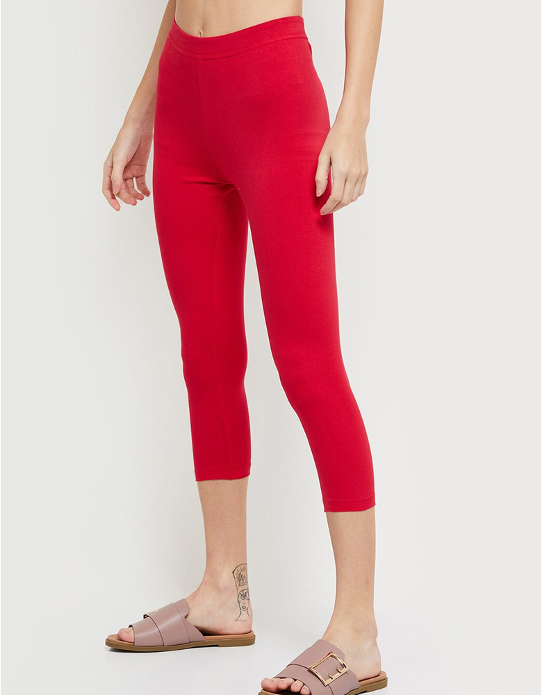 Women Fuchsia Red Solid Three-Quarter Length Leggings