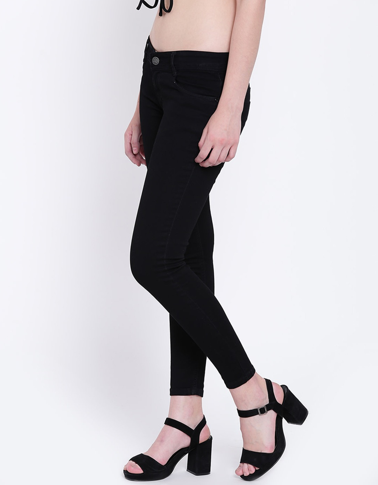 Women Plus Size Black Slim Fit Mid-Rise Clean Look Stretchable Jeans