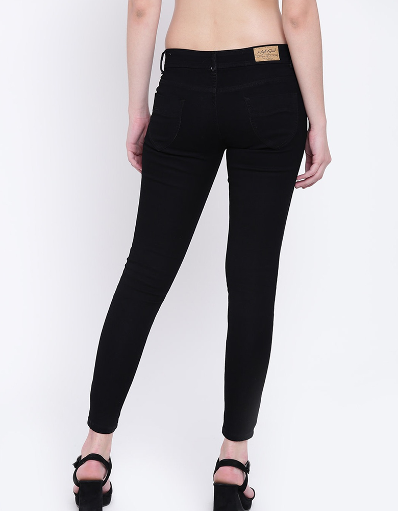 Women Plus Size Black Slim Fit Mid-Rise Clean Look Stretchable Jeans
