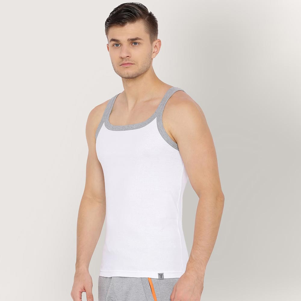 Men White Solid Quick Dry Round Neck Innerwear Vest