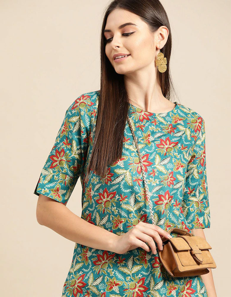 Women Ethnic Motifs Printed Straight Kurta